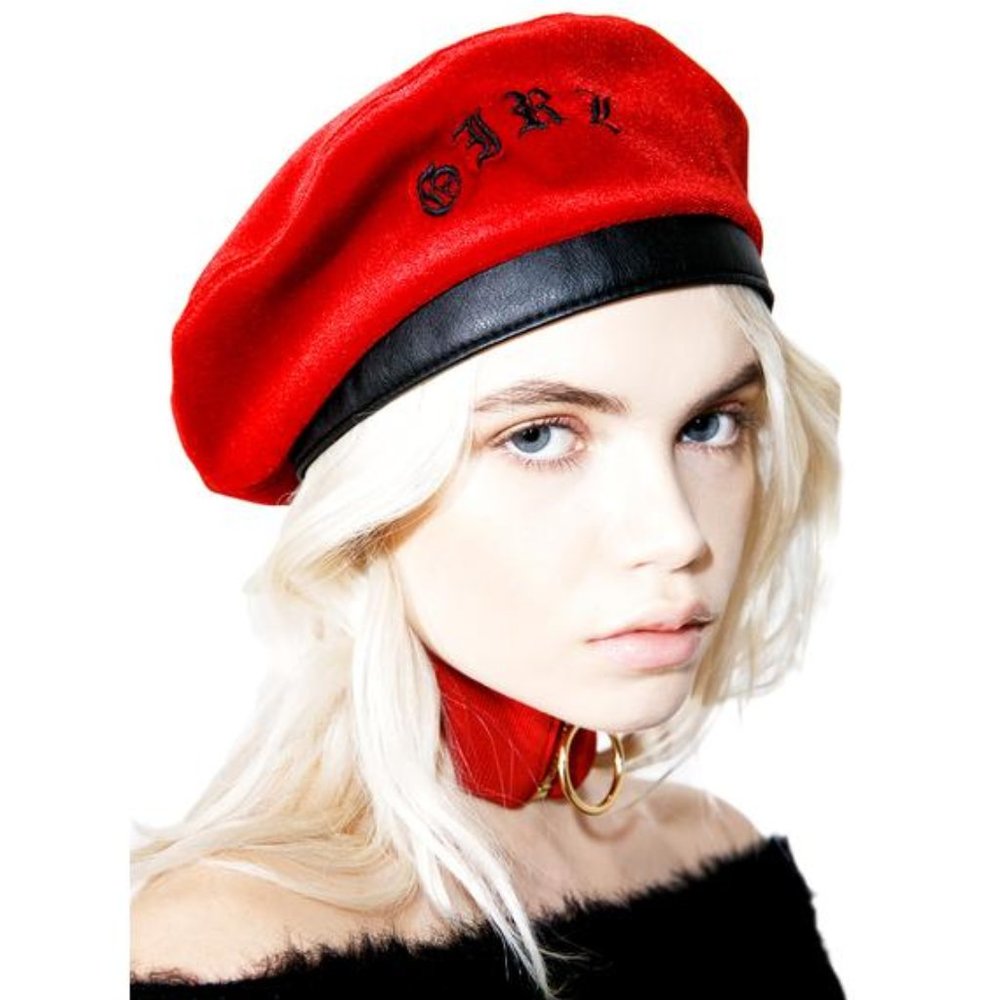 one spo VELVET CAP BERET